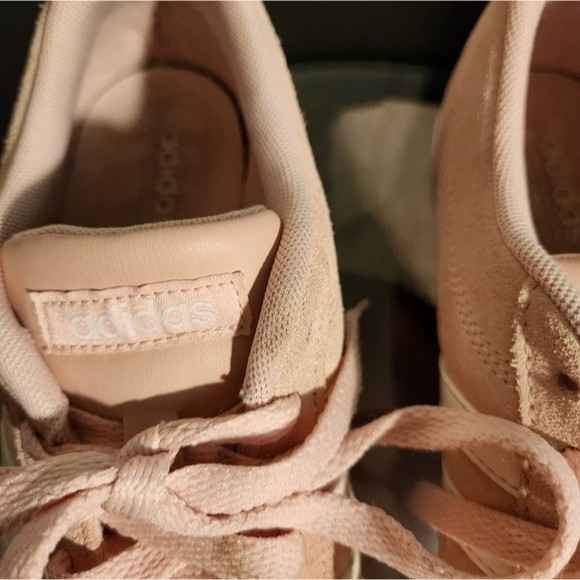 Adidas women's blush suede sneaker Note: small spot - Picture 3 of 8